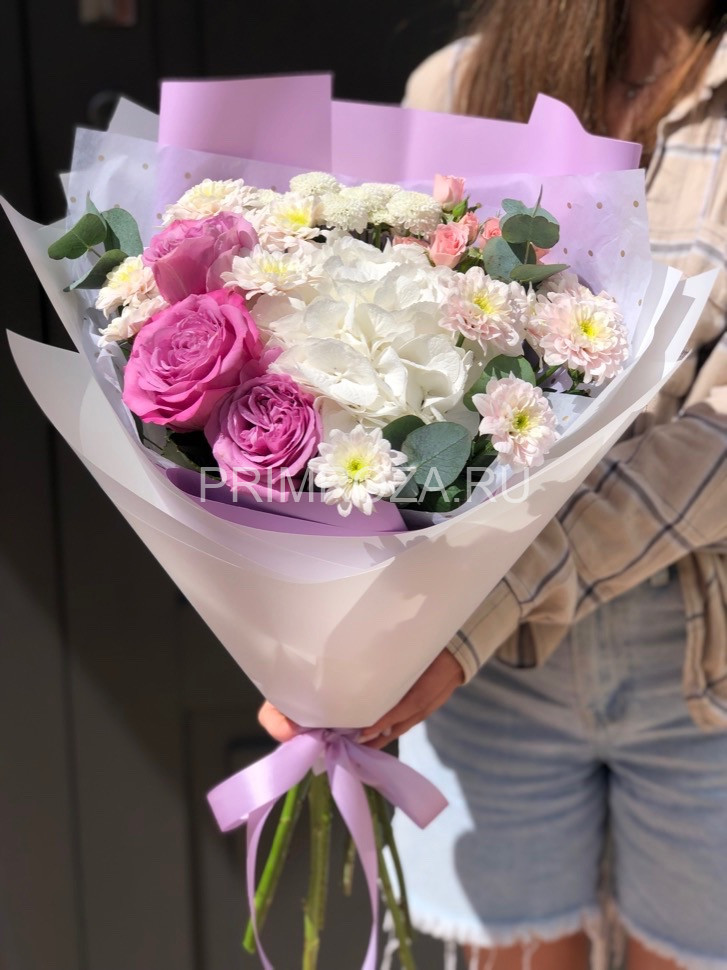 Сборный букет с гортензией #6719 Flowers delivery Vladivostok