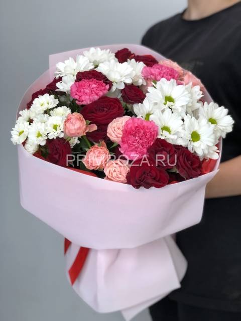 Сборный букет из хризантем и кустовых роз #7360