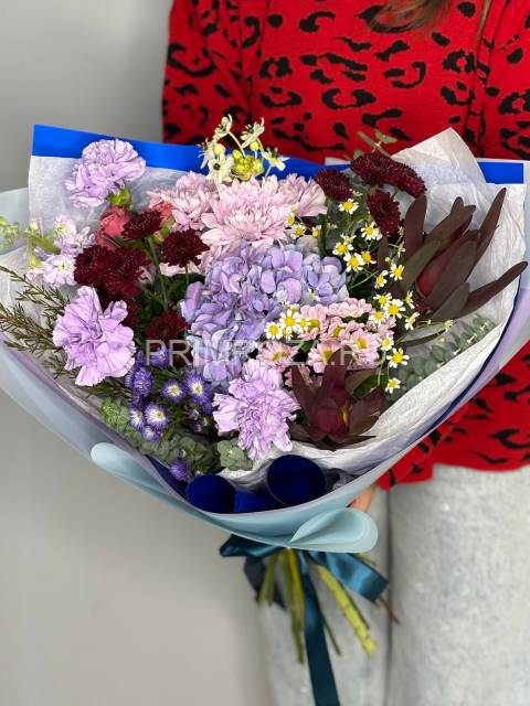 Экозитеческий букет с леукондендроном 