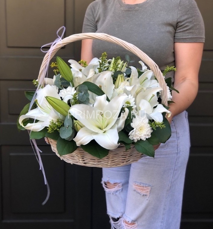 Букет из лилий в корзине #6723 Flowers delivery Vladivostok