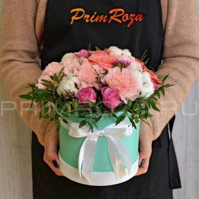 Mixed bouquet in a decorative box #A7869