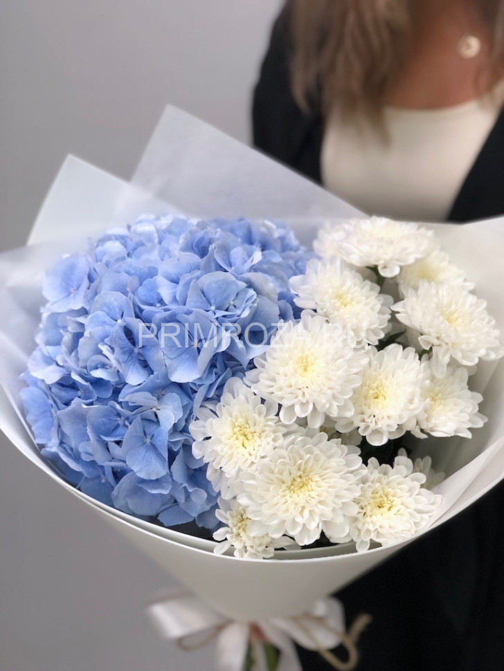 Bouquet with hydrangea 