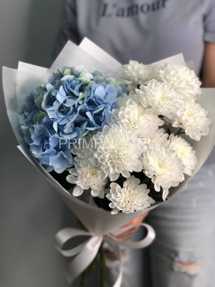 Букет с гортензией «Дыхание Алтая» Flowers delivery Vladivostok