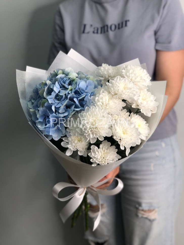 Букет с гортензией «Дыхание Алтая» Flowers delivery Vladivostok