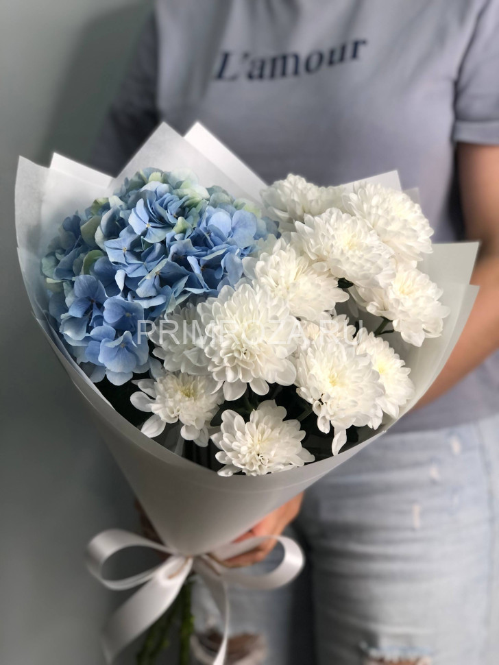 Букет с гортензией «Дыхание Алтая» Flowers delivery Vladivostok