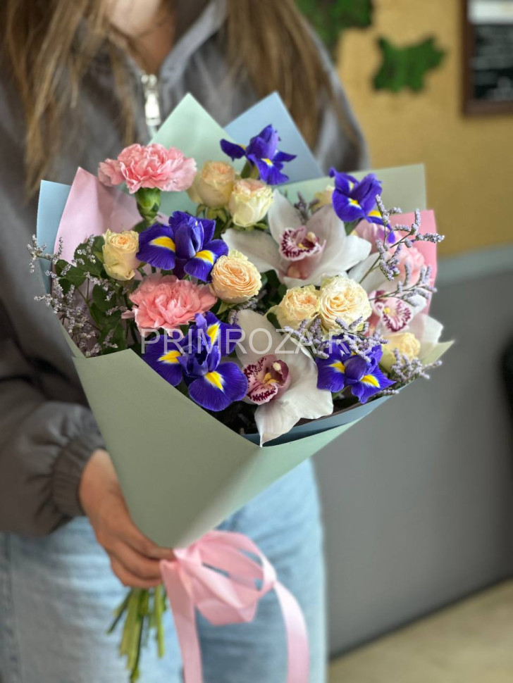 Ассорти букет с ирисами #A1519 Flowers delivery Vladivostok