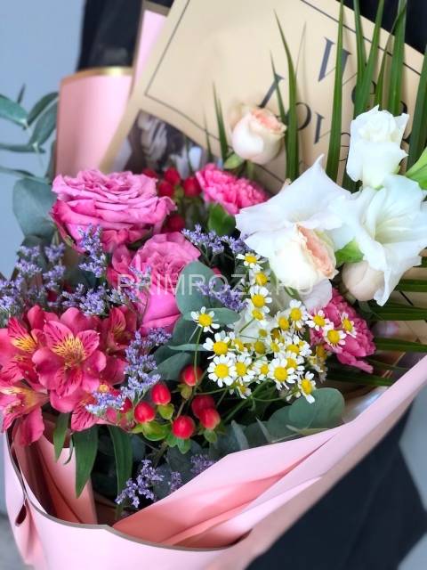 Букет с пионовидными розами и гладиолусом #7369