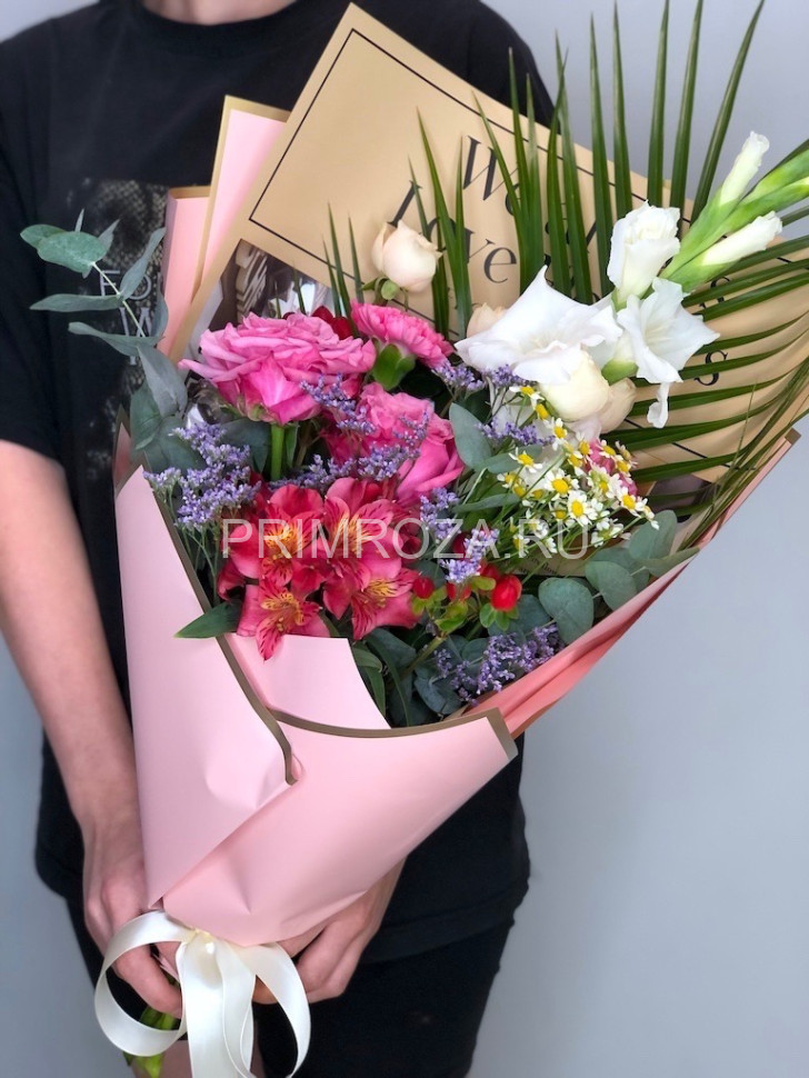 Букет с пионовидными розами и гладиолусом #7369 Flowers delivery Vladivostok