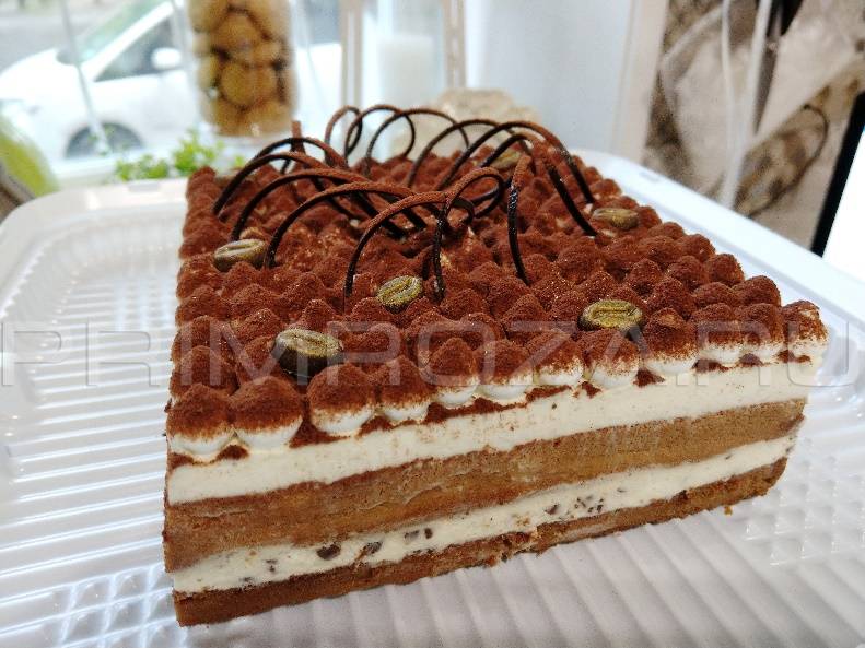 TIRAMISU cake