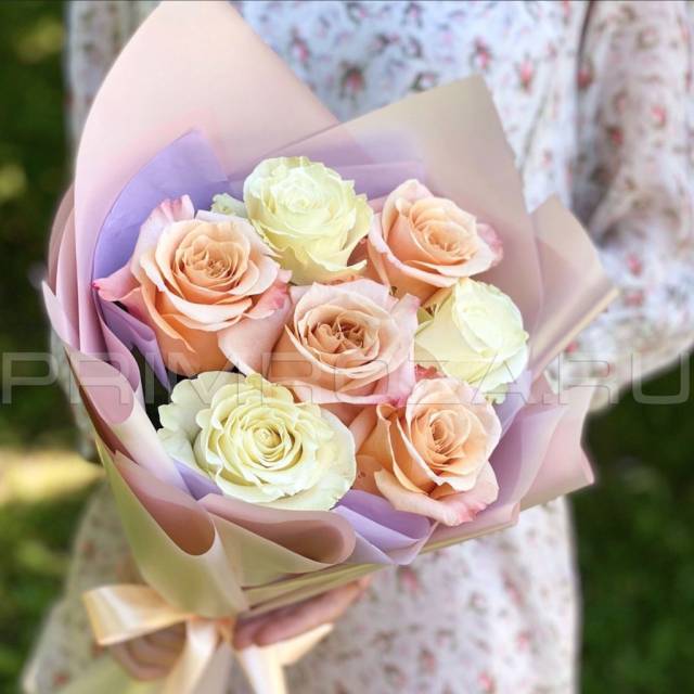Bouquet of 7 roses #R01992