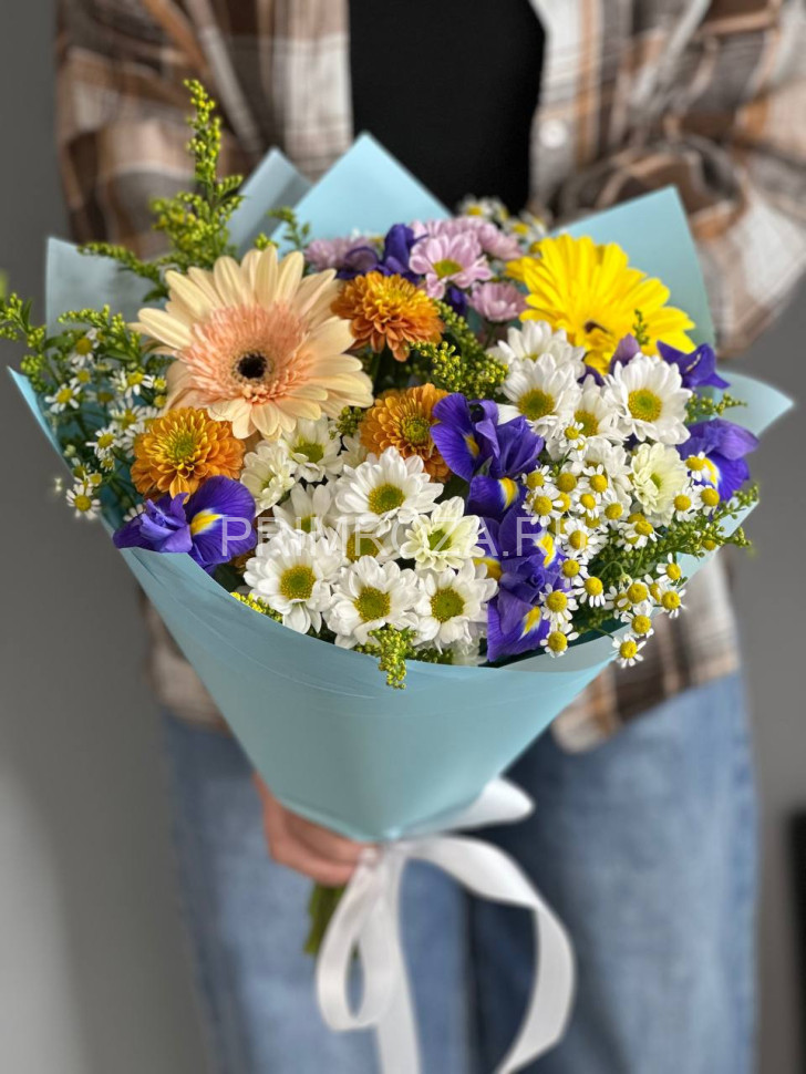 Ассорти букет с ирисами #A157 Flowers delivery Vladivostok