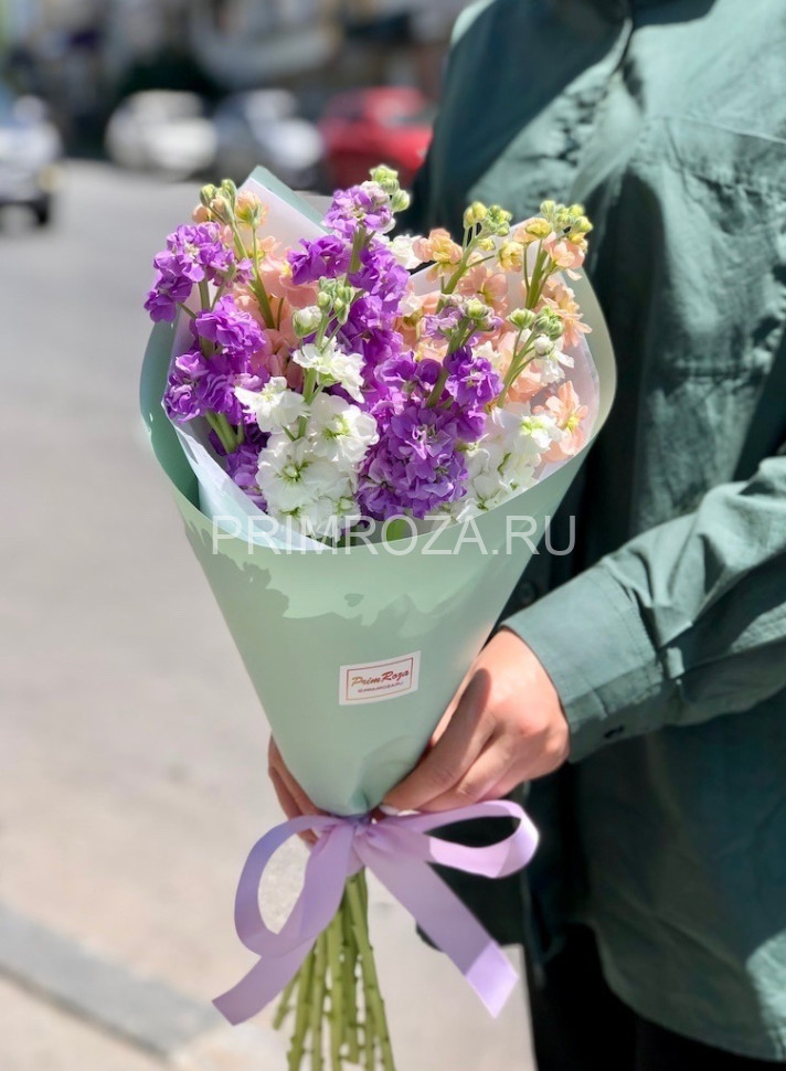 Букет ароматных маттиол  Flowers delivery Vladivostok