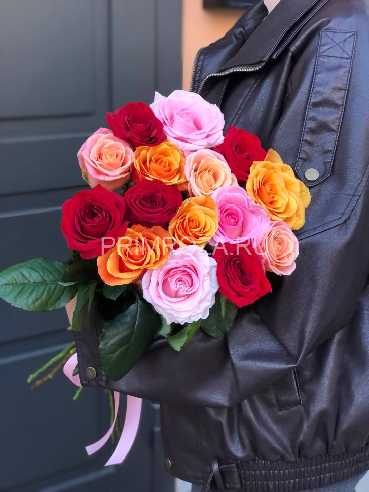 Букет из 15 Российских роз микс Flowers delivery Vladivostok
