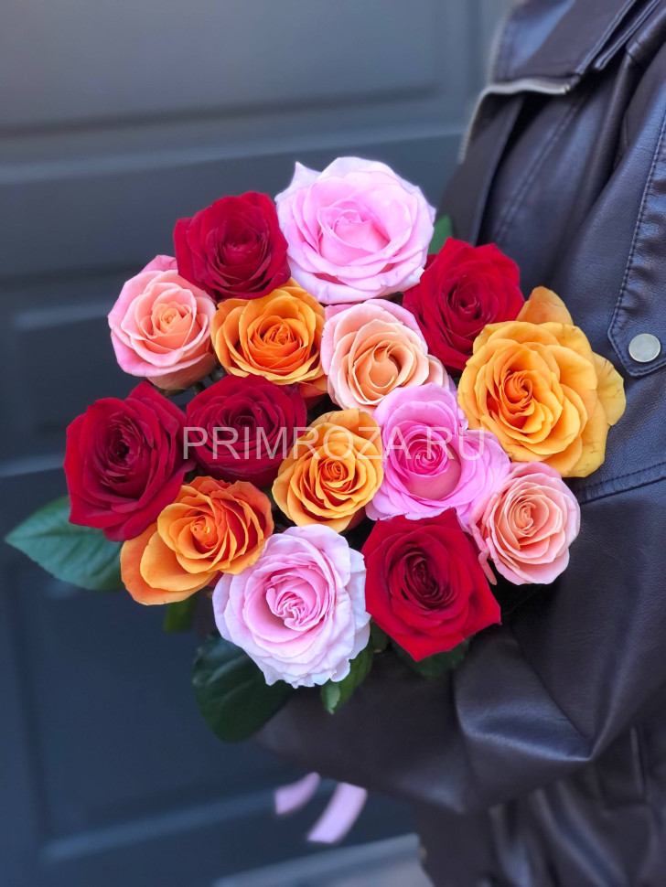 Букет из 15 Российских роз микс Flowers delivery Vladivostok