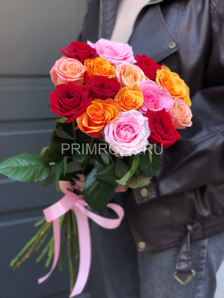 Букет из 15 Российских роз микс Flowers delivery Vladivostok