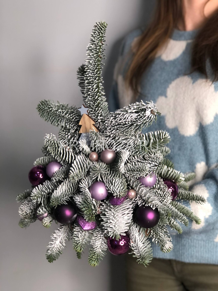 Новогодняя композиция #NY0703 Flowers delivery Vladivostok