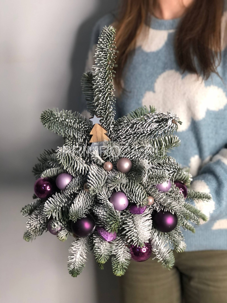 Новогодняя композиция #NY0703 Flowers delivery Vladivostok