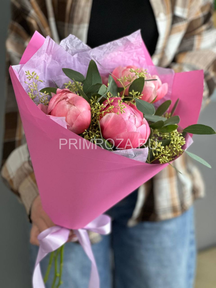 Букет комплимент с пионами #A1599 Flowers delivery Vladivostok